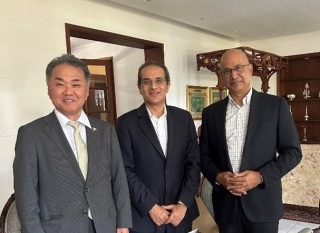 Anil C. Currimjee at a diplomatic meeting in Mauritius